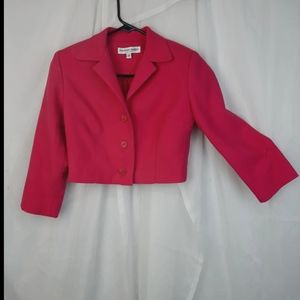 Hannah hardy petite size 2 magenta half jacket.